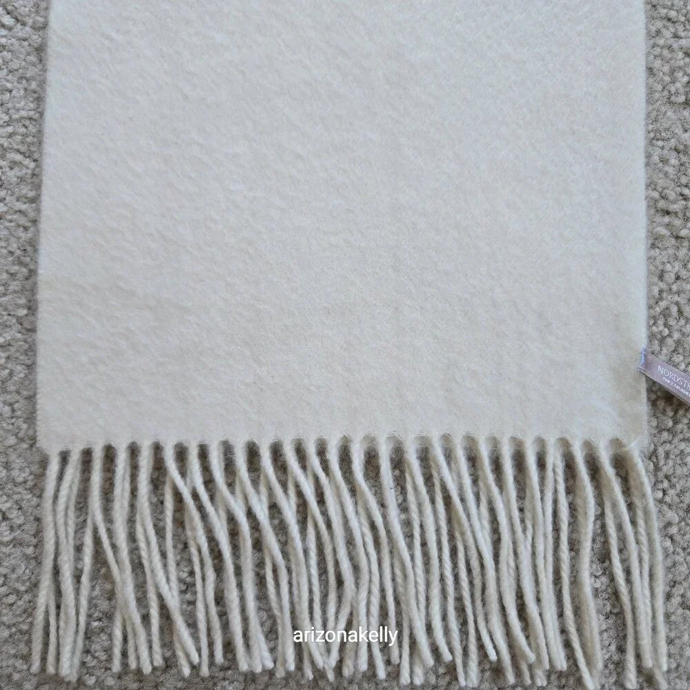 NWOT Nordstrom Cashmere Ivory Woven Fringe Scarf